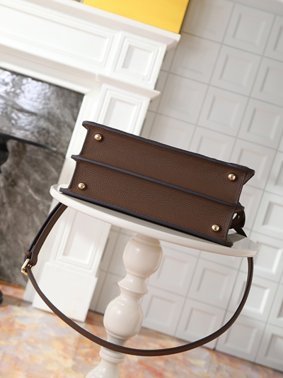 フェンディバッグ細部ディテール